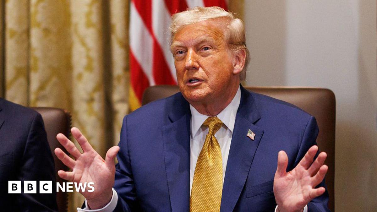 Trump's Tariff Threat: 50% Duty On Brazil Over Bolsonaro Trial Trump's Tariff Threat: 50% Duty On Brazil Over Bolsonaro Trial