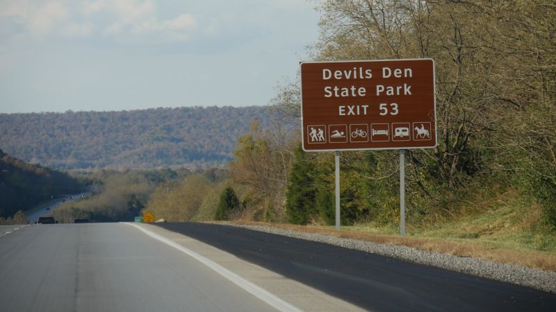 Urgent Search For Suspect In Arkansas Park Murders