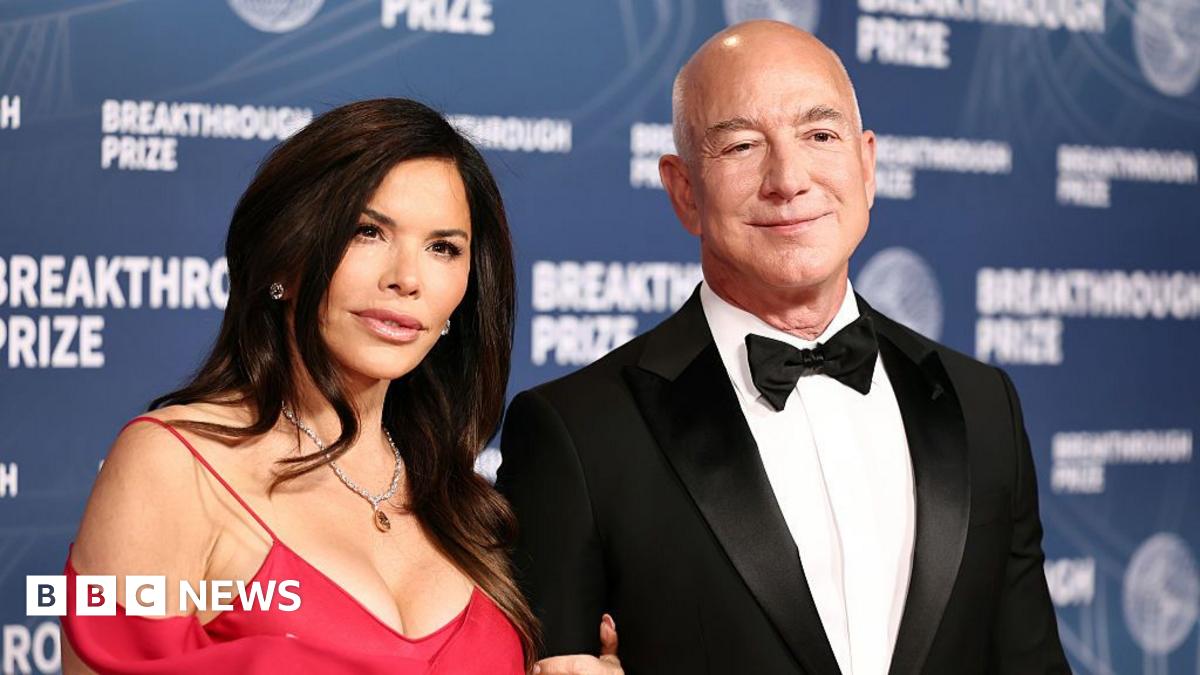 Venice Activists Threaten To Disrupt Bezos's Wedding Venice Activists Threaten To Disrupt Bezos's Wedding