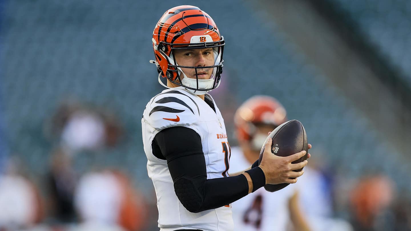 Veteran QB Joins Steelers:  A New Chapter After Bengals Departure