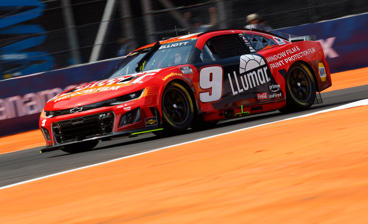 WATCH: Chase Elliott Drives Autódromo Hermanos Rodríguez WATCH: Chase Elliott Drives Autódromo Hermanos Rodríguez